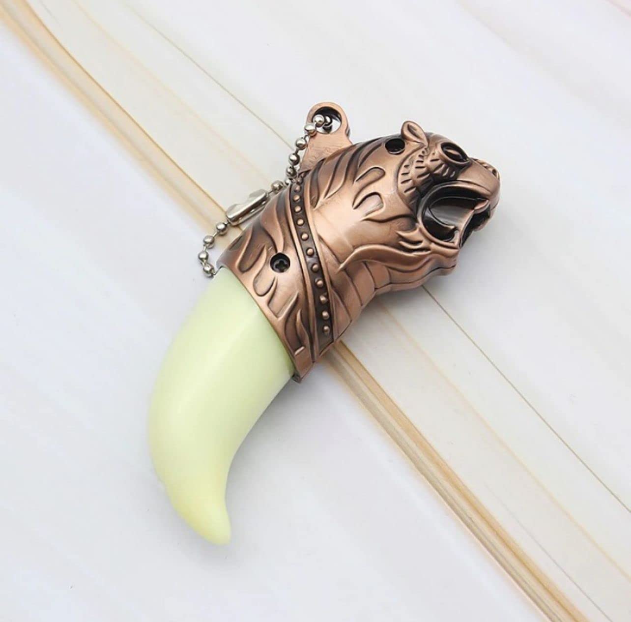 Wild Tooth Finishing Pocket Lighter - Unisex Jaguar Shape Windproof Pocket Cigarette/Cigar Lighter with Keychain - Image 2